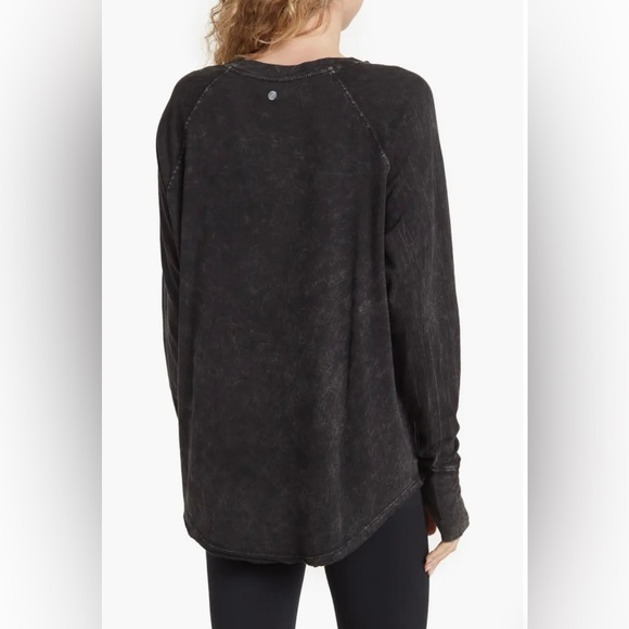 IR Zella Vintage Wash Relaxed Long Sleeve Tee in Black - Picture 2 of 3